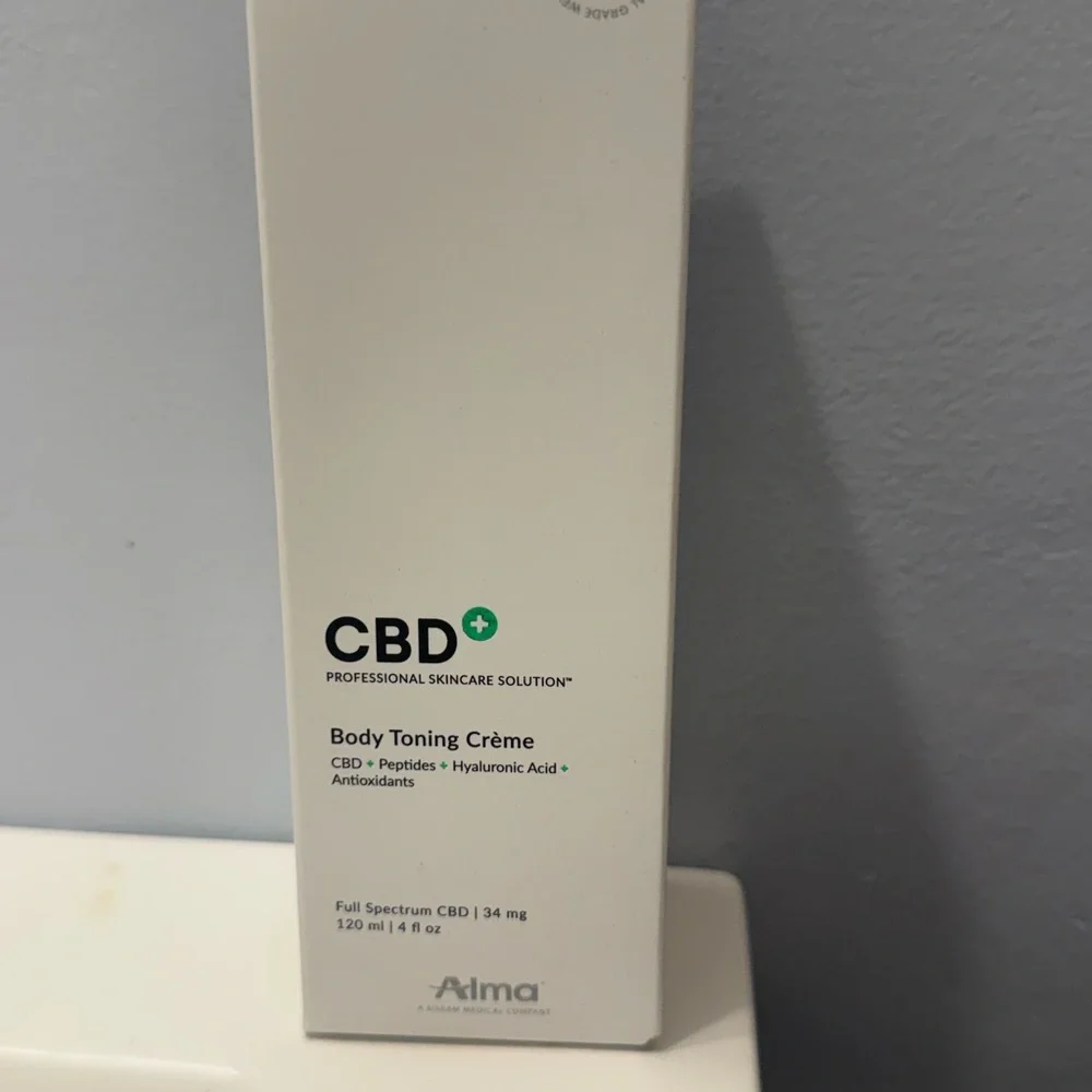 CBD Skincare Trio - White - Picture 4 of 5